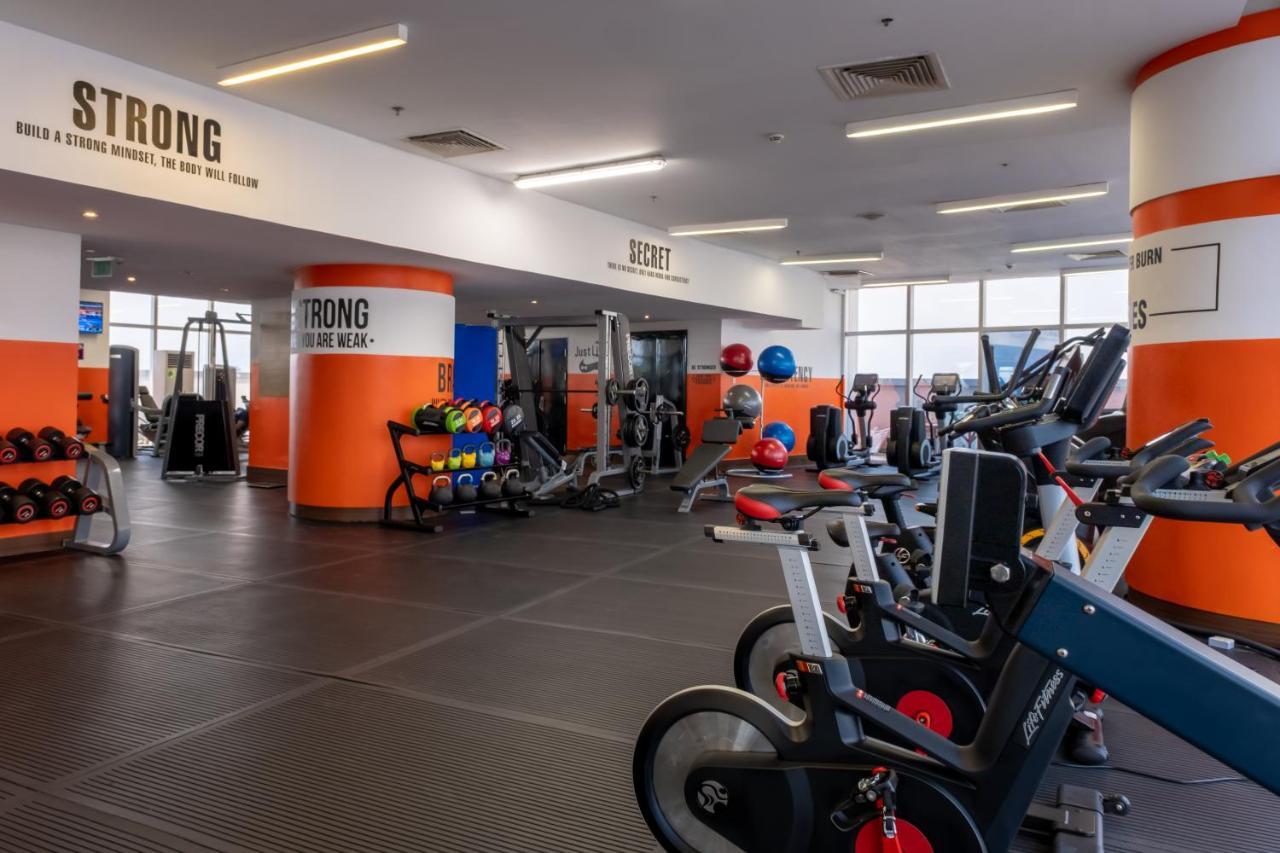 Lagos Continental Hotel Eksteriør billede The gym at the University of Roehampton