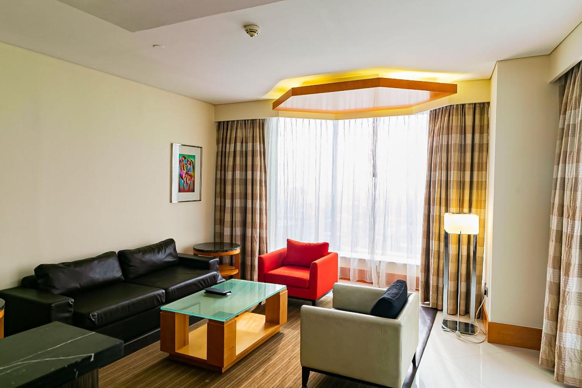 Lagos Continental Hotel Eksteriør billede Living room