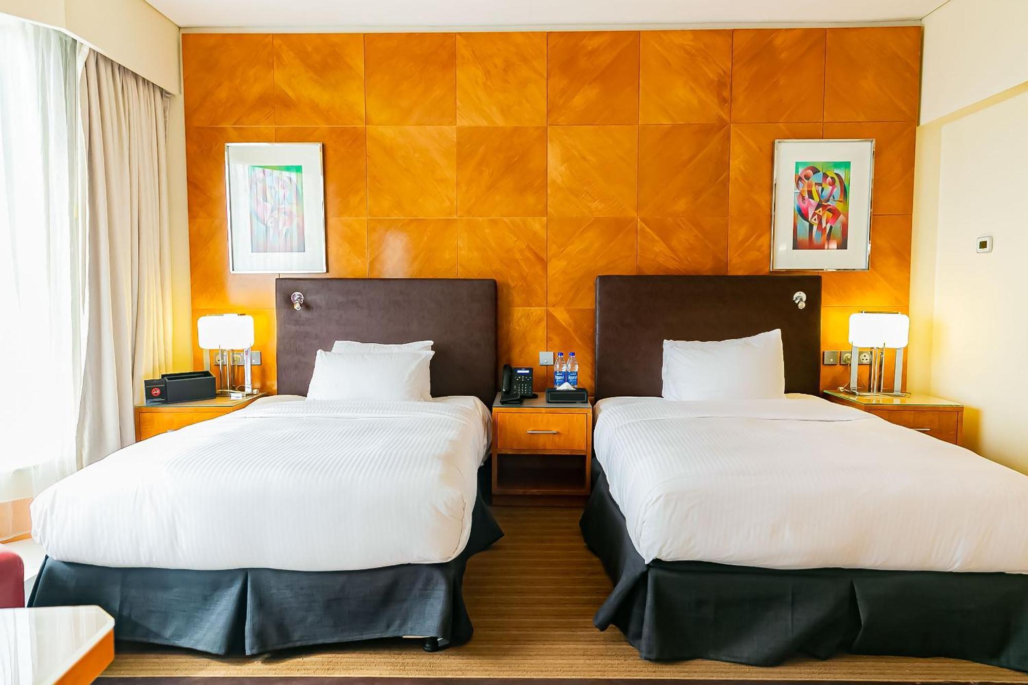 Lagos Continental Hotel Eksteriør billede Deluxe Room