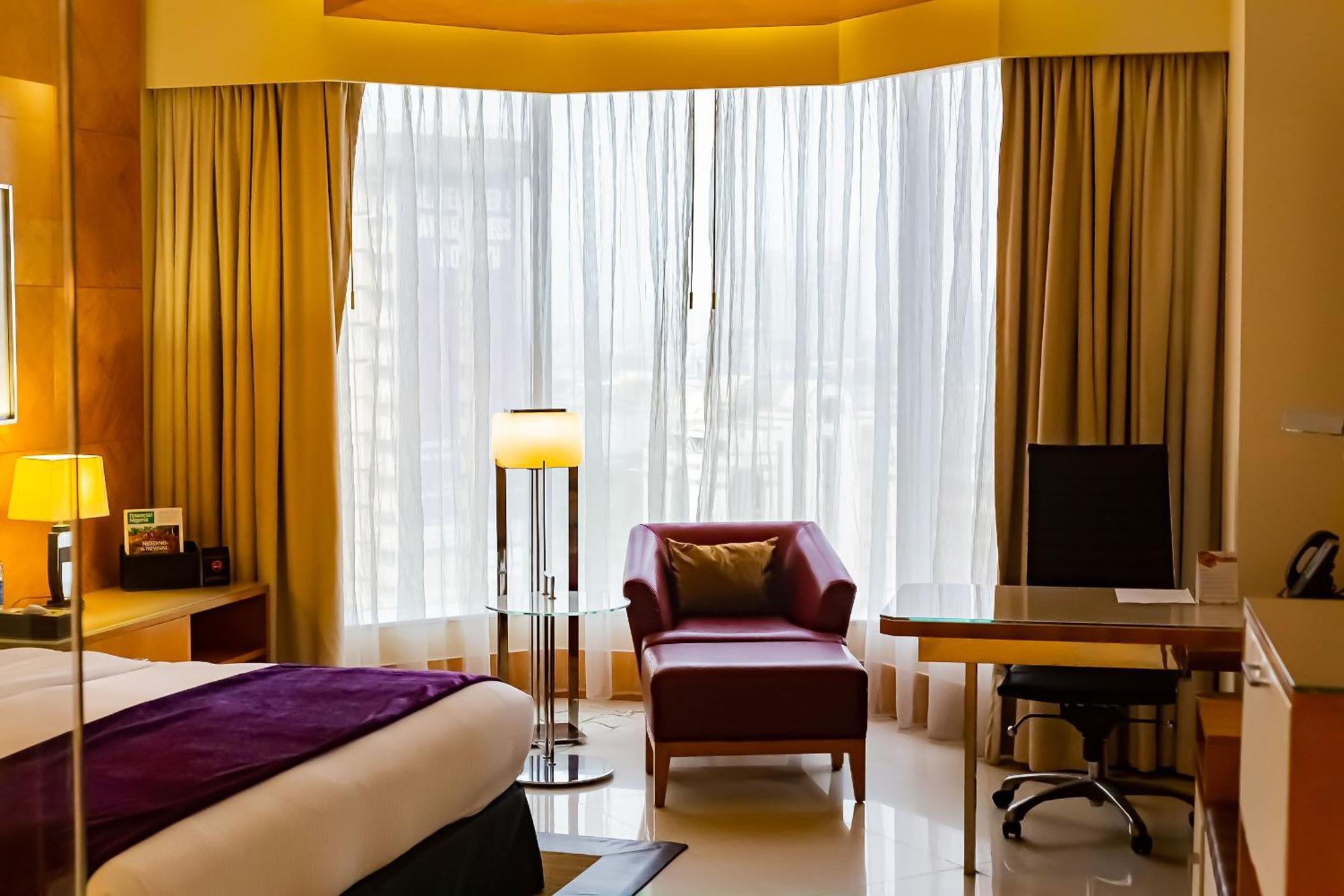 Lagos Continental Hotel Eksteriør billede A room at the hotel